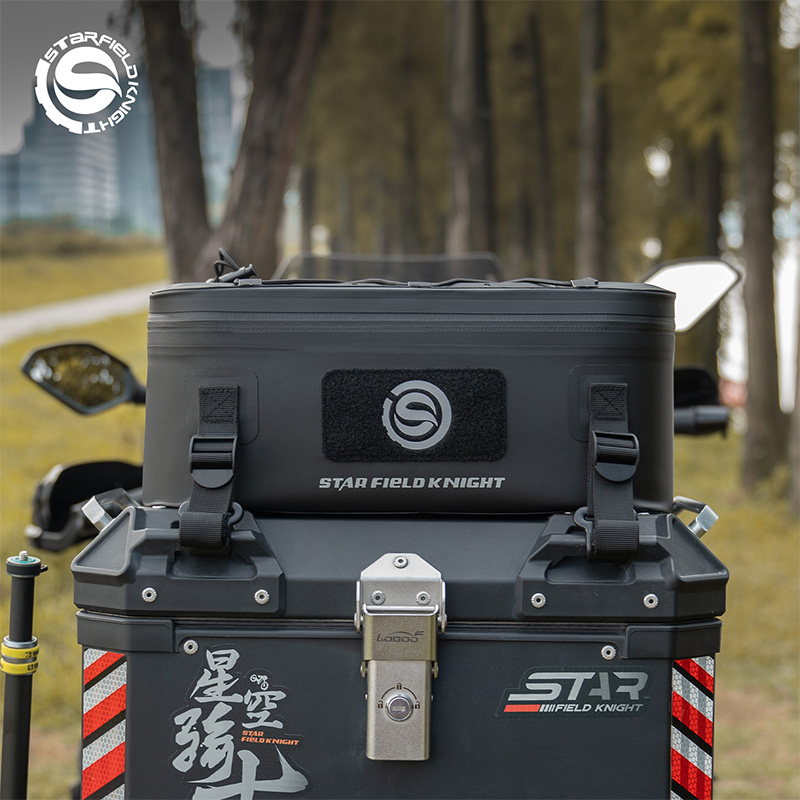 SFK Borsa da moto nera univers - Motorcycle Gear Companies recensione e prezzo